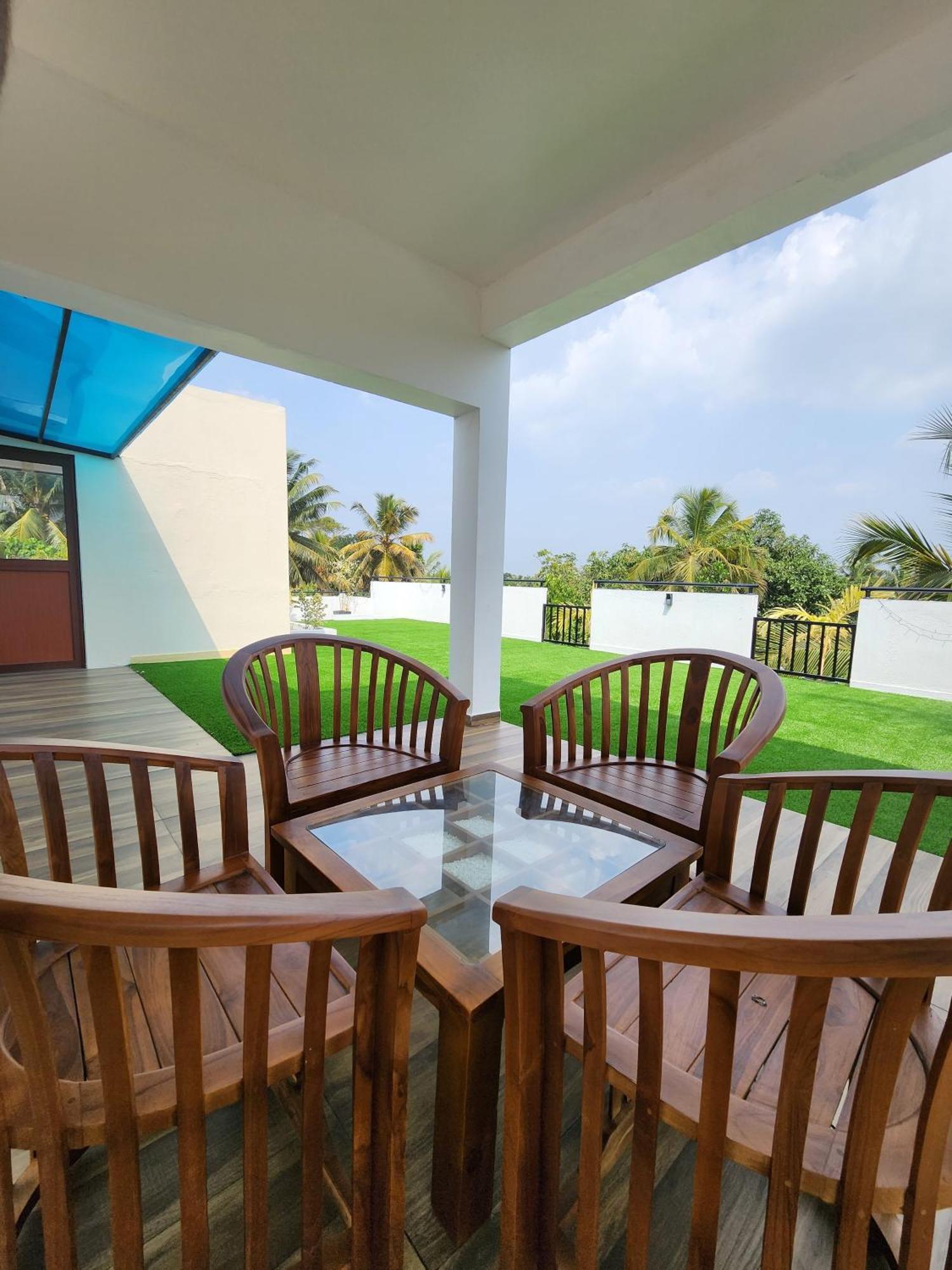 The Elegance Hotell Kalutara Exteriör bild